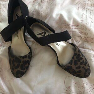 Anne Klein Sport Womens Tara 2 Nat/Black Wedge Heels Shoes Women's Size 5.5